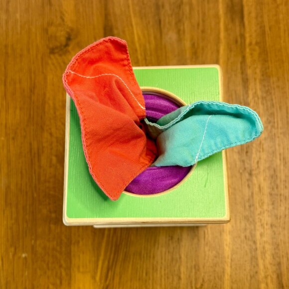 LOVEVERY Magic Tissue Box Montessori Wooden Toy Box With Lid & Colorful Tissues - Picture 3 of 12